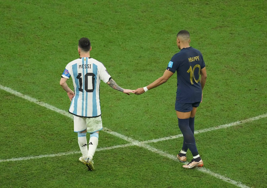 Messi dice addio alla nazionale: tutte le vittorie e i numeri della Pulce